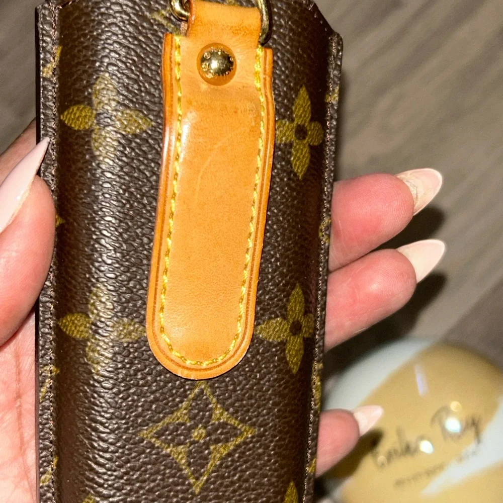 Louis Vuitton Monogram Phone‎ Case Holster - Picture 5 of 16